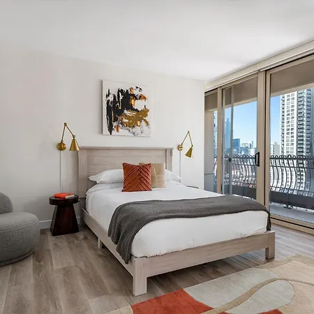 The Bernardin Gold Coast Luxury Apartments Near Magnificent Mile Chicago Exterior photo